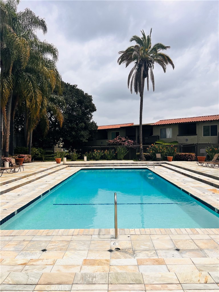 1345 Cabrillo Park Drive Unit: R05