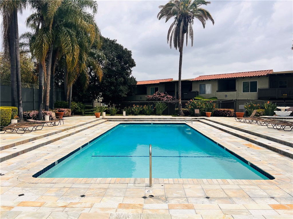 1345 Cabrillo Park Drive Unit: R05