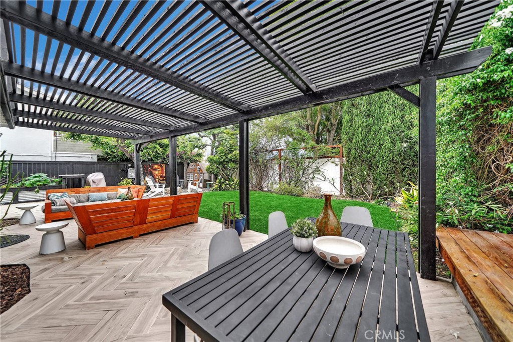 431 Westminster Avenue 3