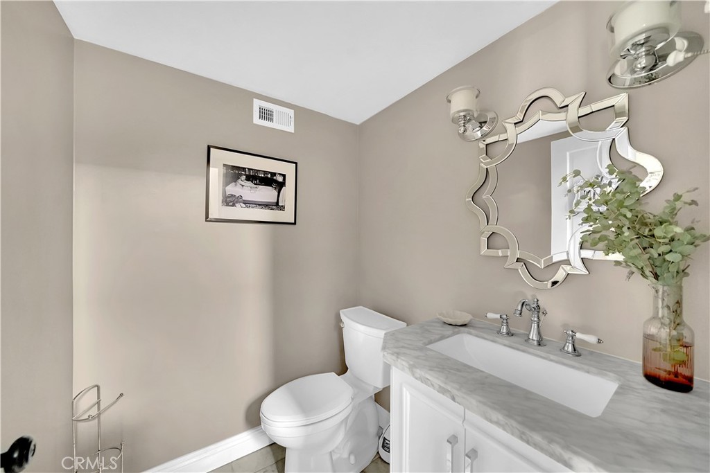 431 Westminster Avenue 3