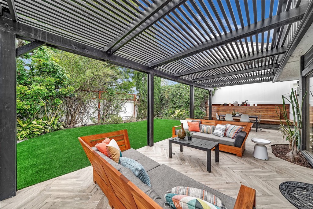 431 Westminster Avenue 3