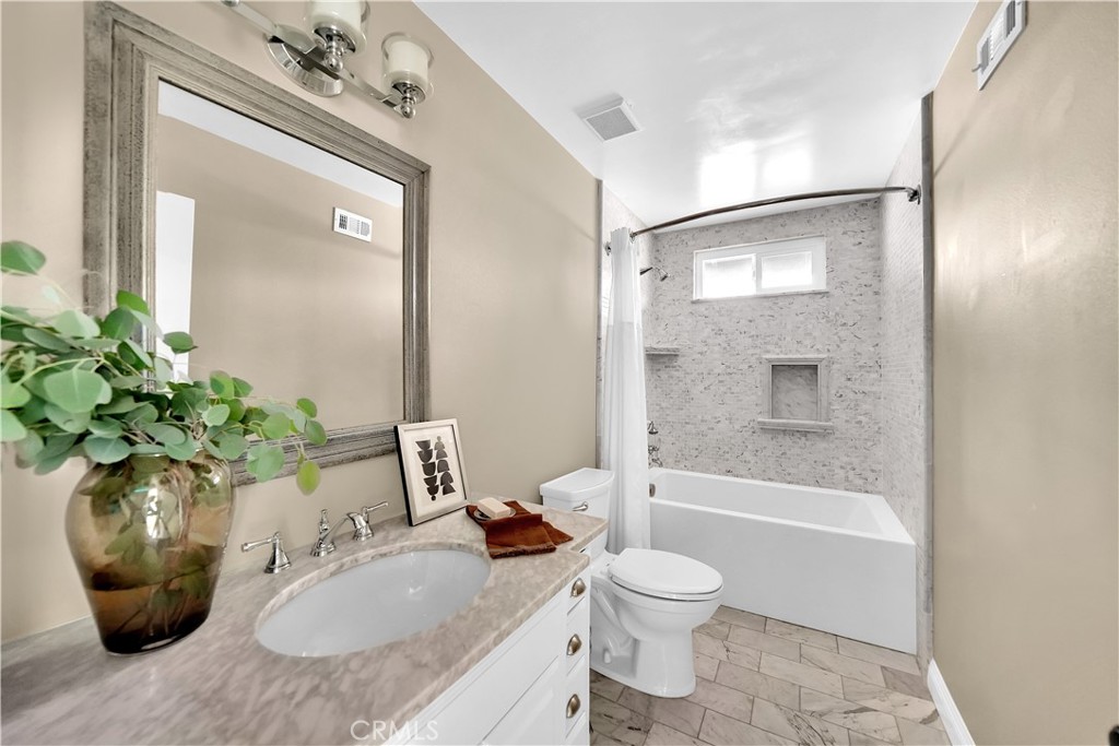 431 Westminster Avenue 3