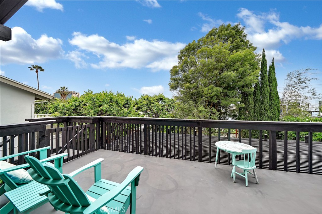 431 Westminster Avenue 3