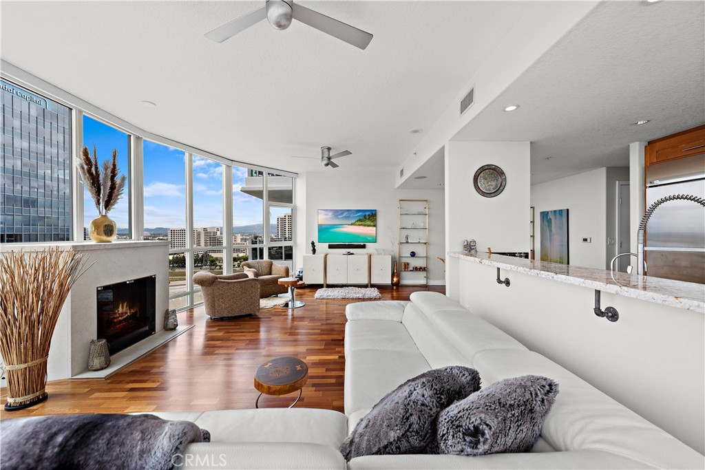 3141 Michelson Drive Unit: 1607