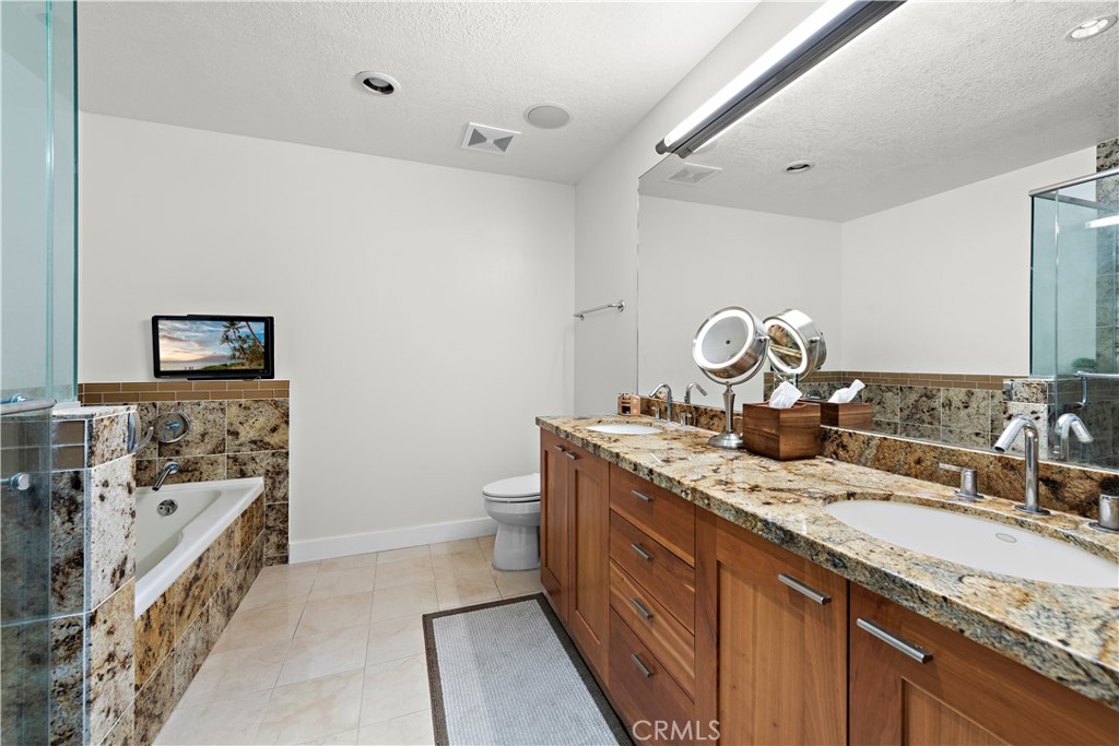 3141 Michelson Drive Unit: 1607