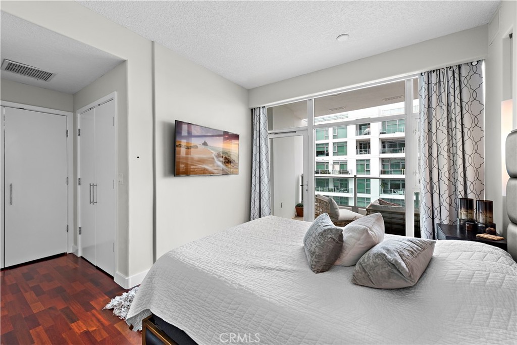 3141 Michelson Drive Unit: 1607