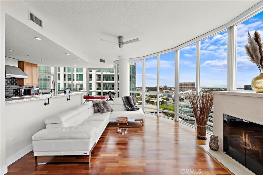 3141 Michelson Drive Unit: 1607