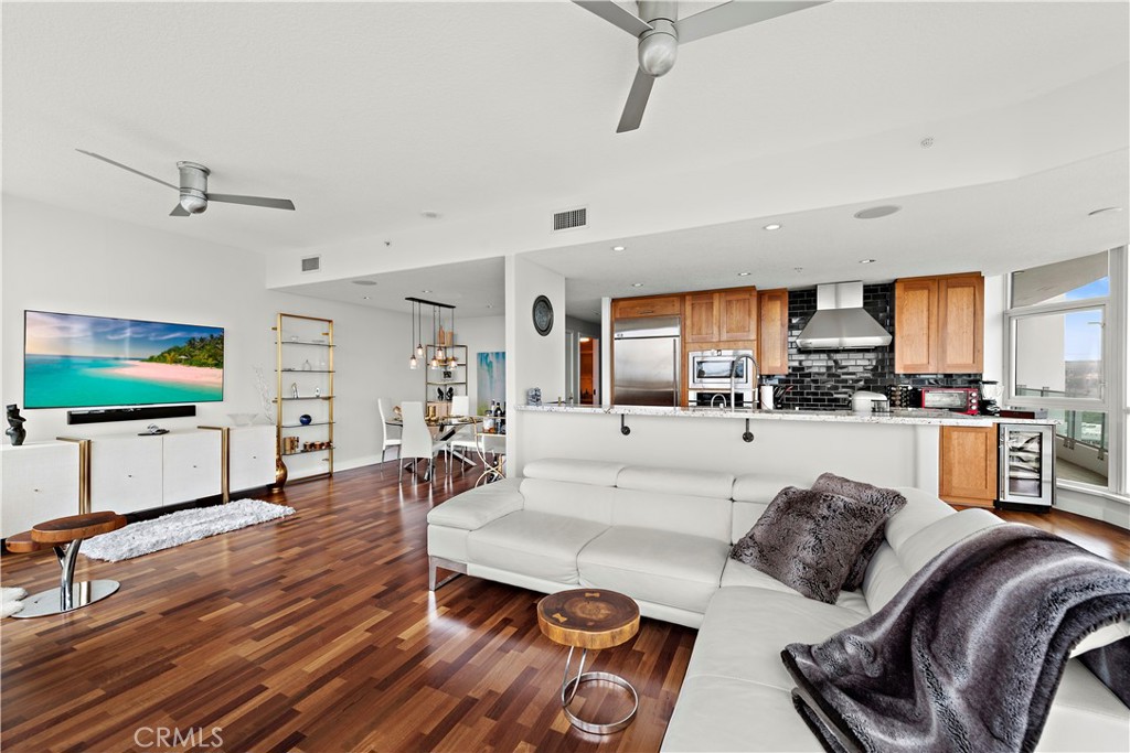 3141 Michelson Drive Unit: 1607