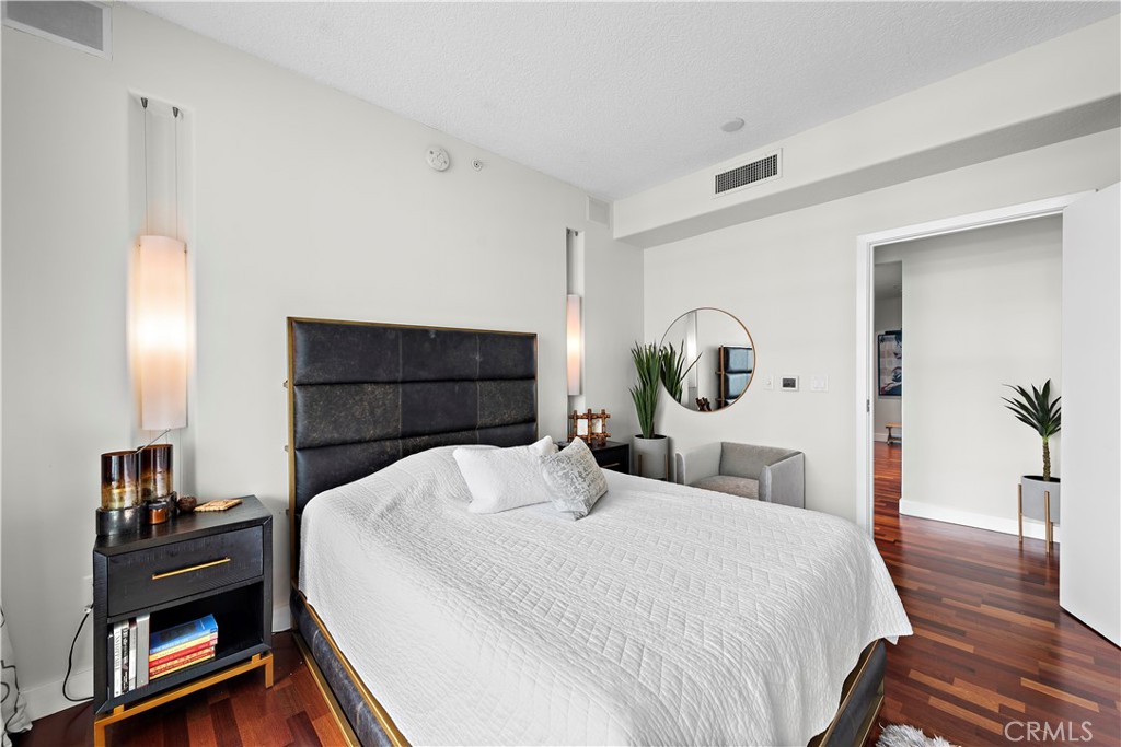 3141 Michelson Drive Unit: 1607