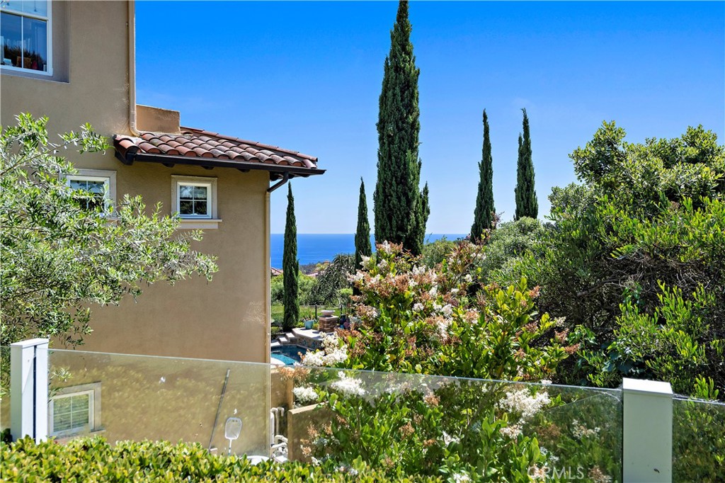 16 Sunset Cove