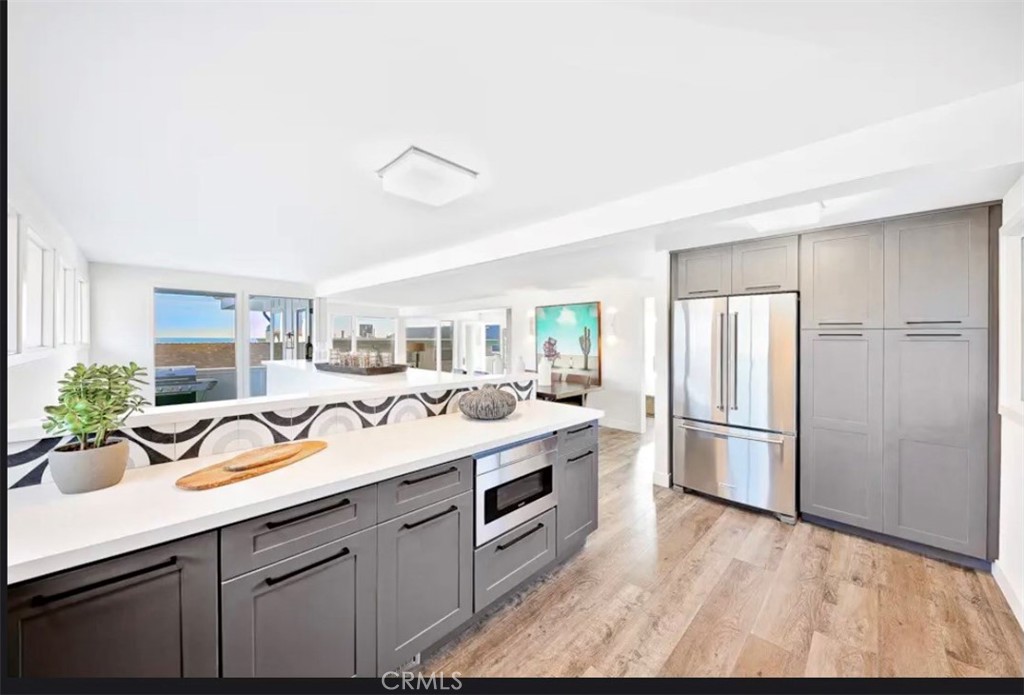 6807 Seashore Drive