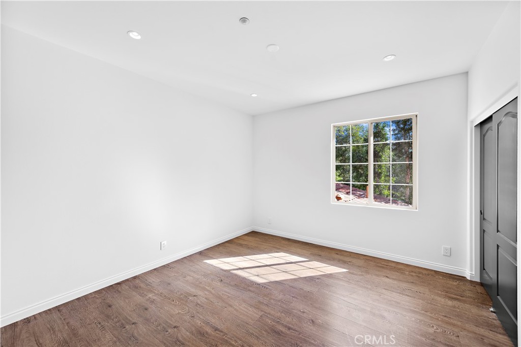 48 Talmont