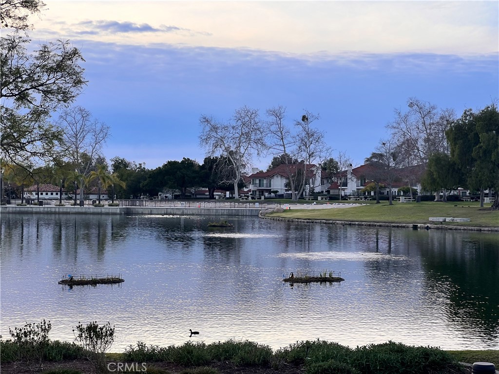 33 Brisa Del Lago