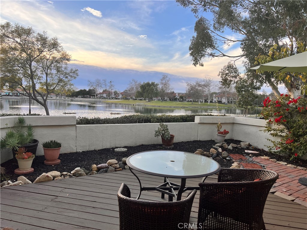 33 Brisa Del Lago