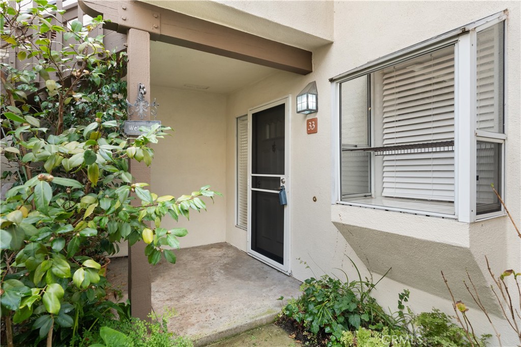 33 Brisa Del Lago