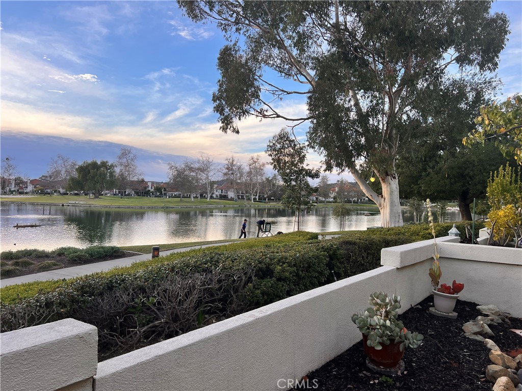 33 Brisa Del Lago