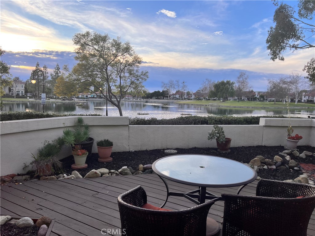 33 Brisa Del Lago