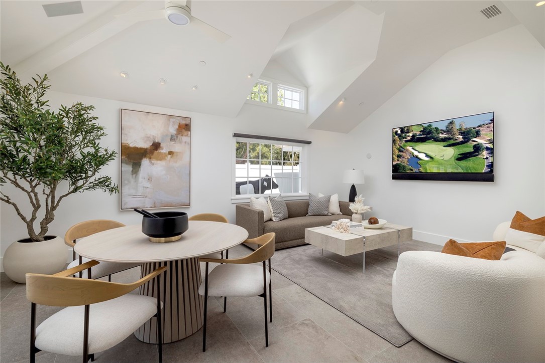 5 Cypress Point Lane