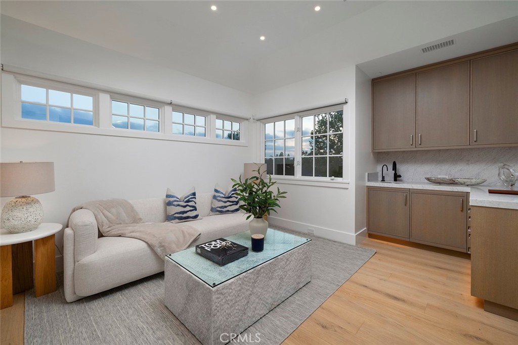 5 Cypress Point Lane