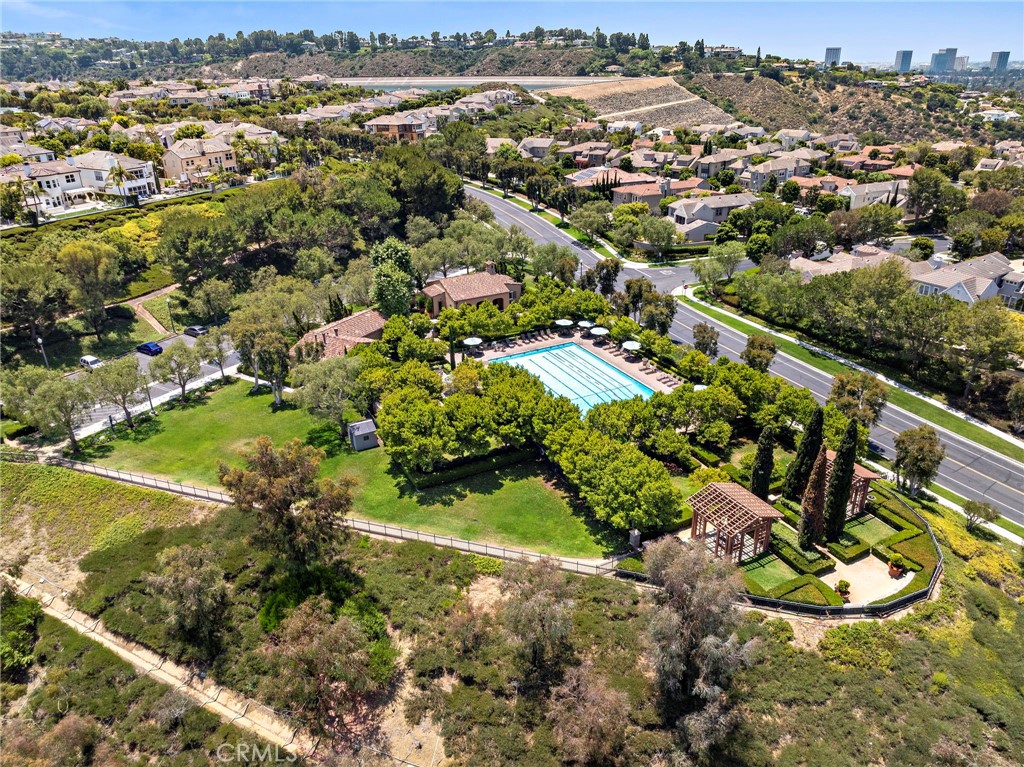 36 Vernon