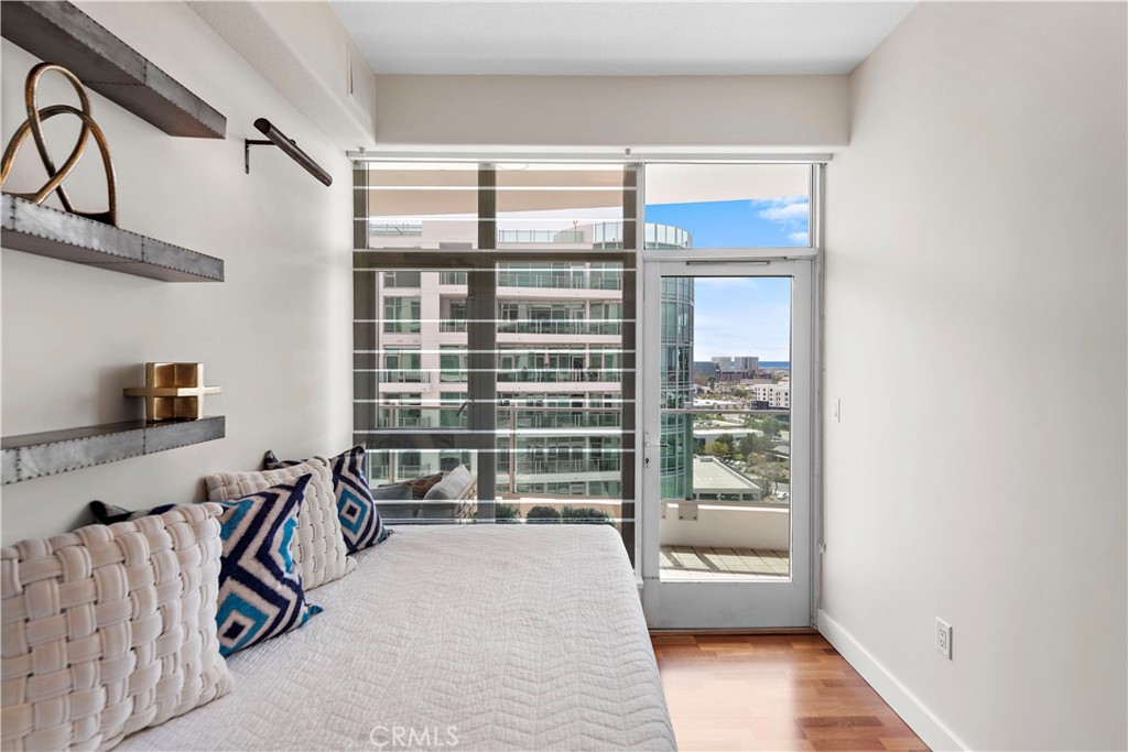 3141 Michelson Drive 1607