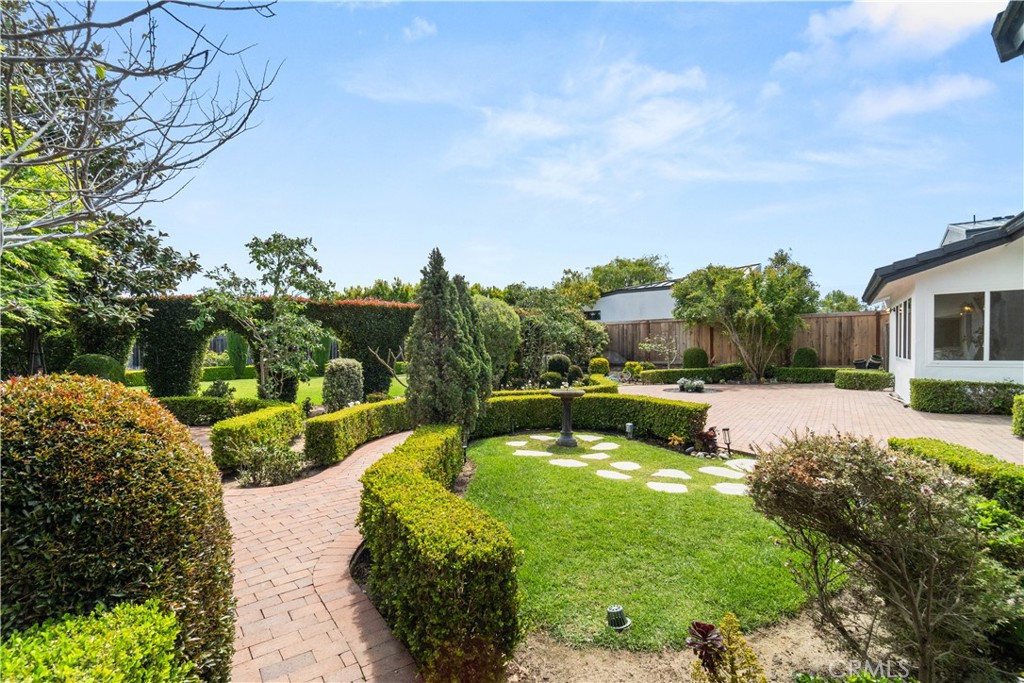 1520 Sandcastle Drive