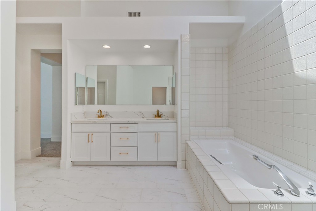 10120 Orange Blossom Circle