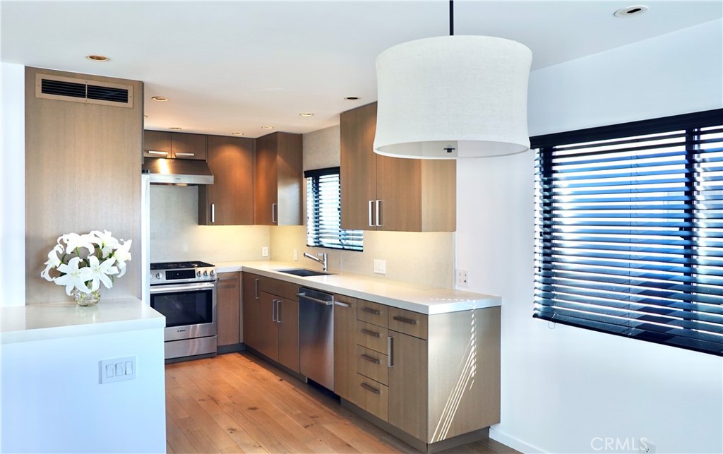 604 1/2 Poinsettia Avenue