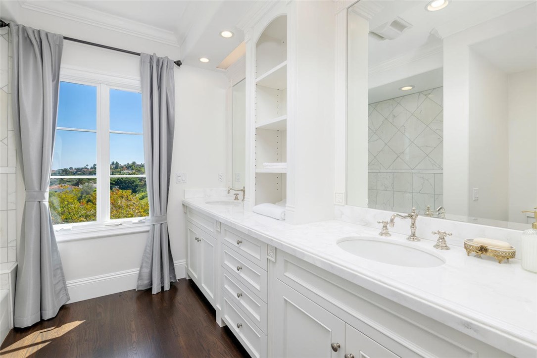 4 Clearview