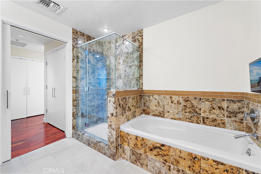 3141 Michelson Drive 1607