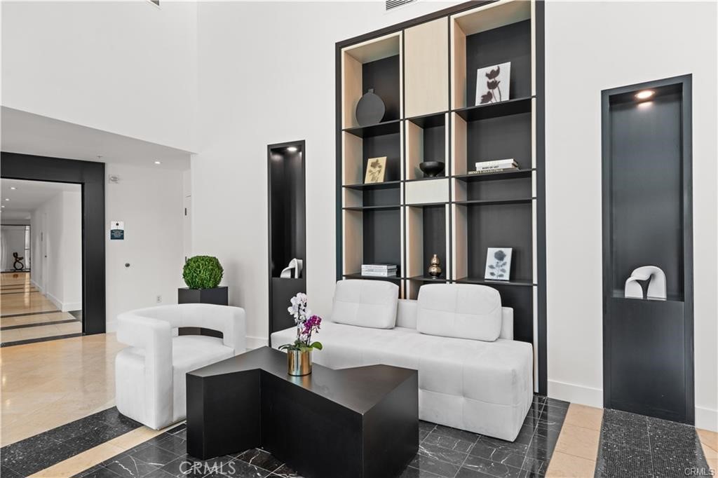 3141 Michelson Drive 1607
