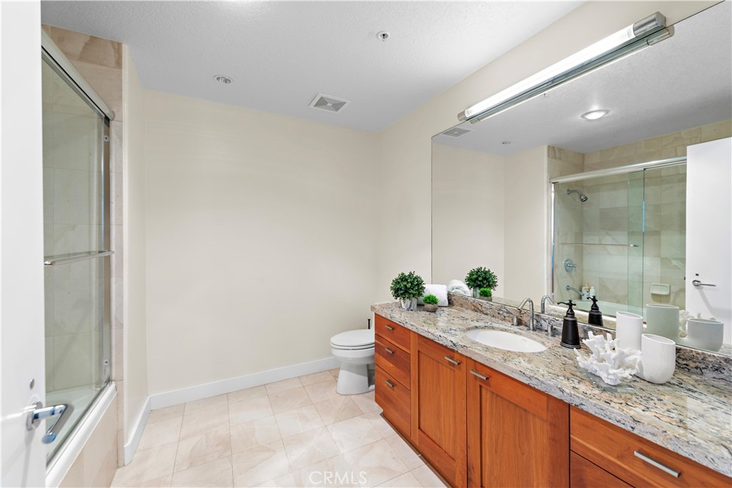 3141 Michelson Drive 1607