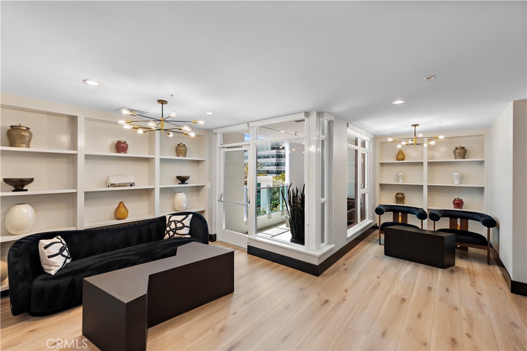 3141 Michelson Drive 1607