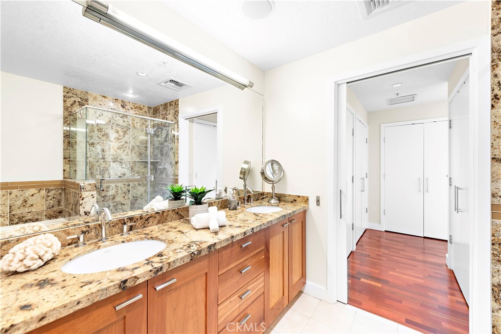 3141 Michelson Drive 1607