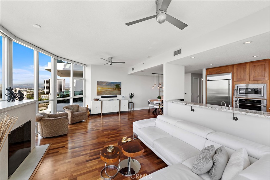 3141 Michelson Drive 1607