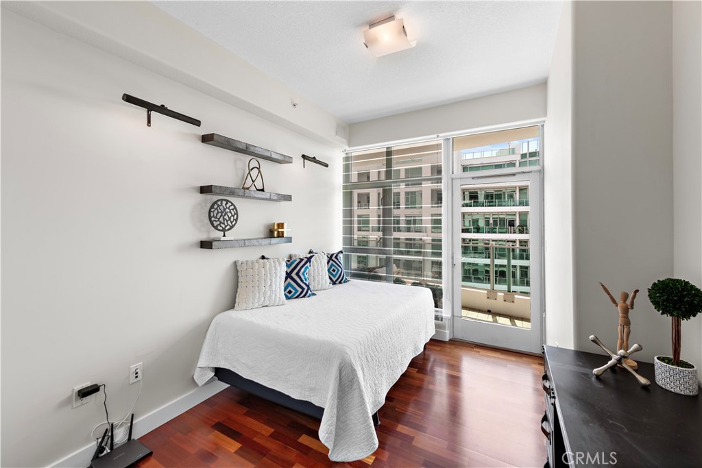 3141 Michelson Drive 1607