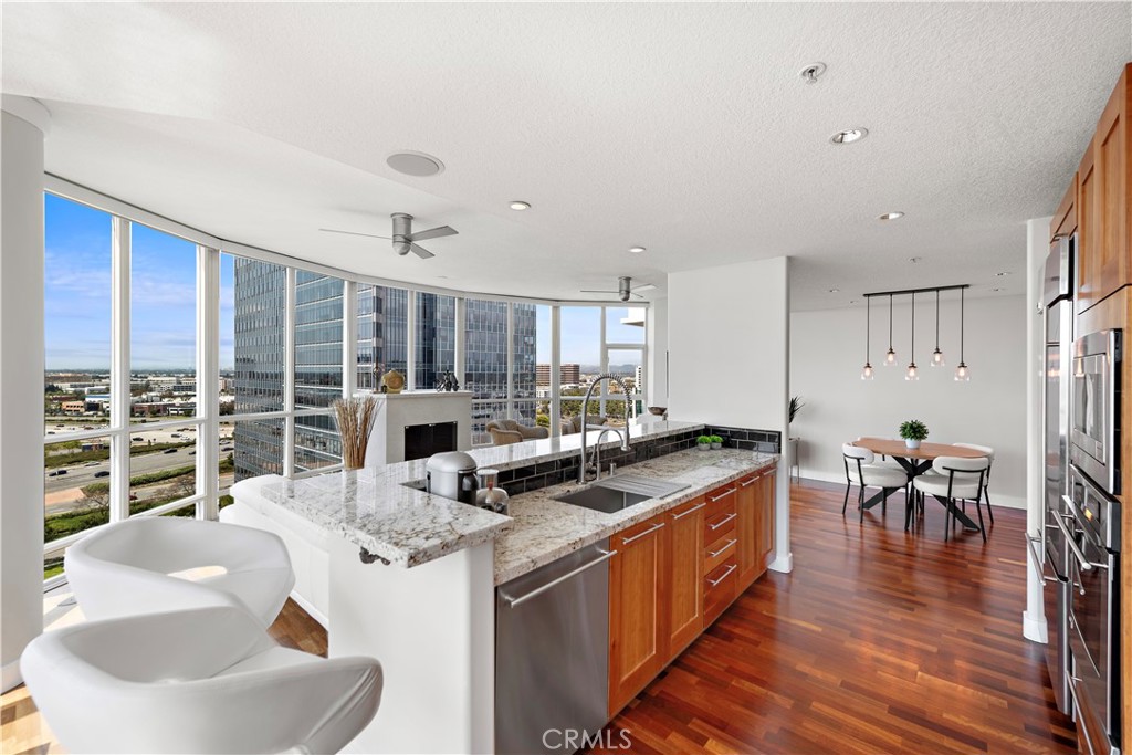 3141 Michelson Drive 1607