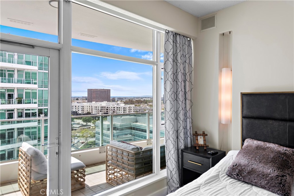 3141 Michelson Drive 1607