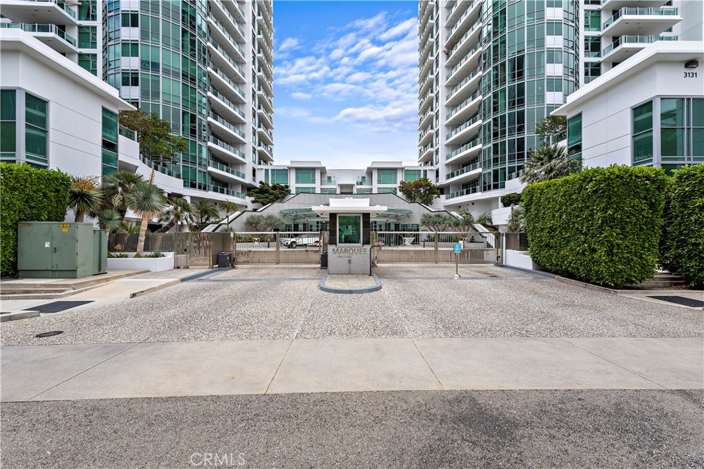 3141 Michelson Drive 1607