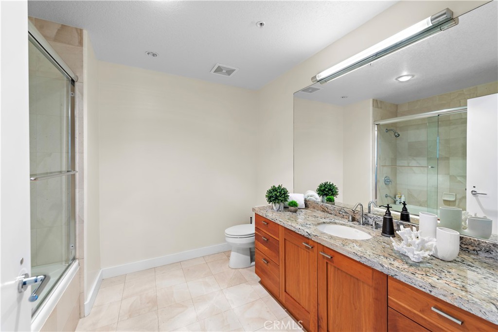 3141 Michelson Drive 1607