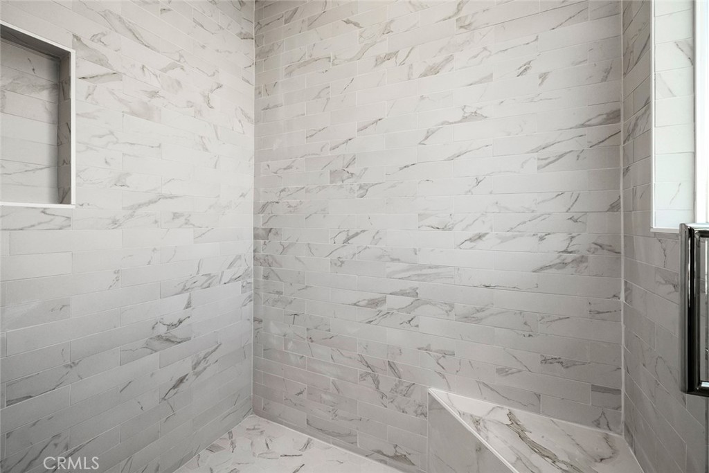 6 Harbor Pointe Drive