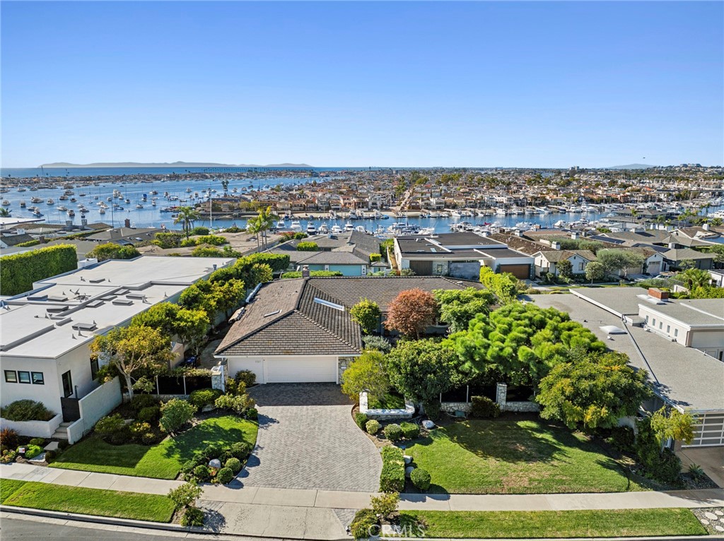 1727 Galatea Terrace