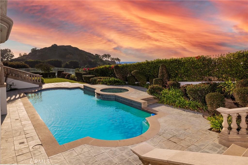 105 Irvine Cove Court