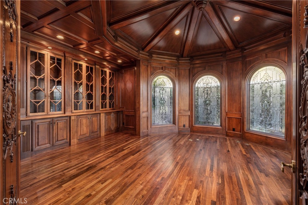 105 Irvine Cove Court