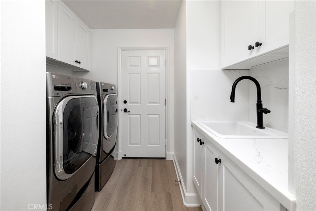 6 Harbor Pointe Drive