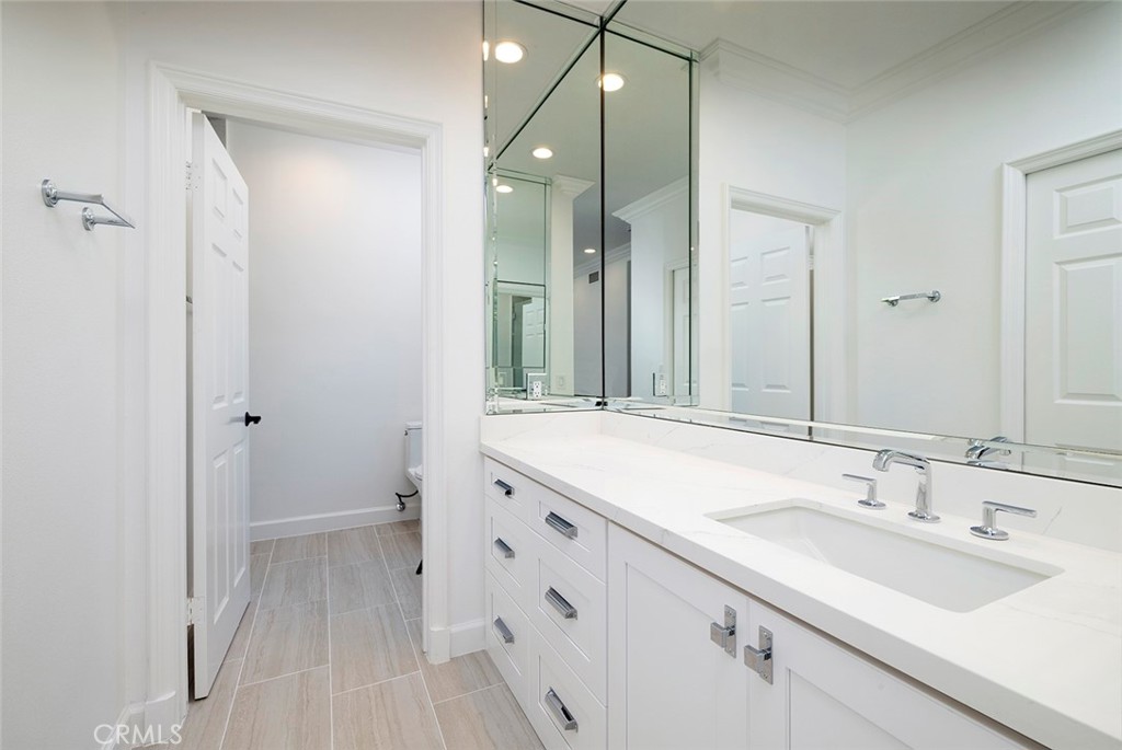 6 Harbor Pointe Drive