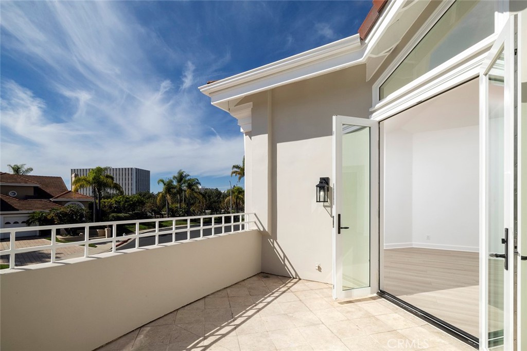 6 Harbor Pointe Drive