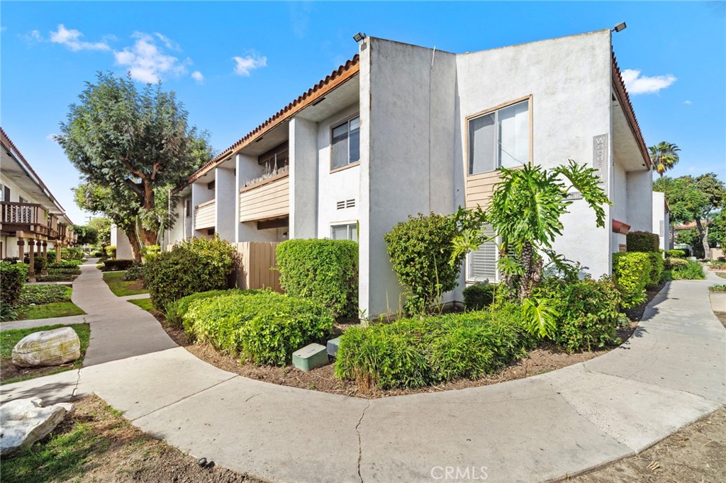 2521 W Sunflower