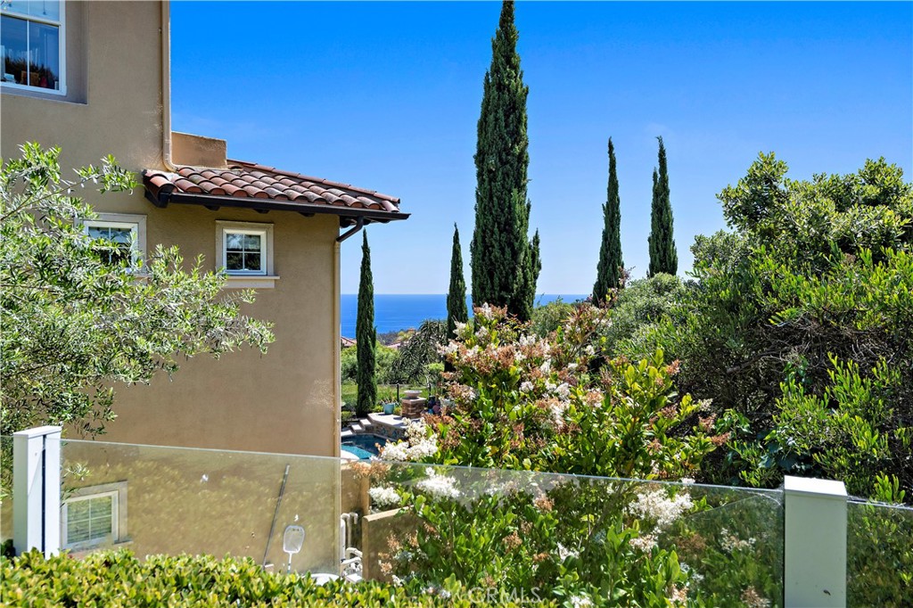 16 Sunset Cove