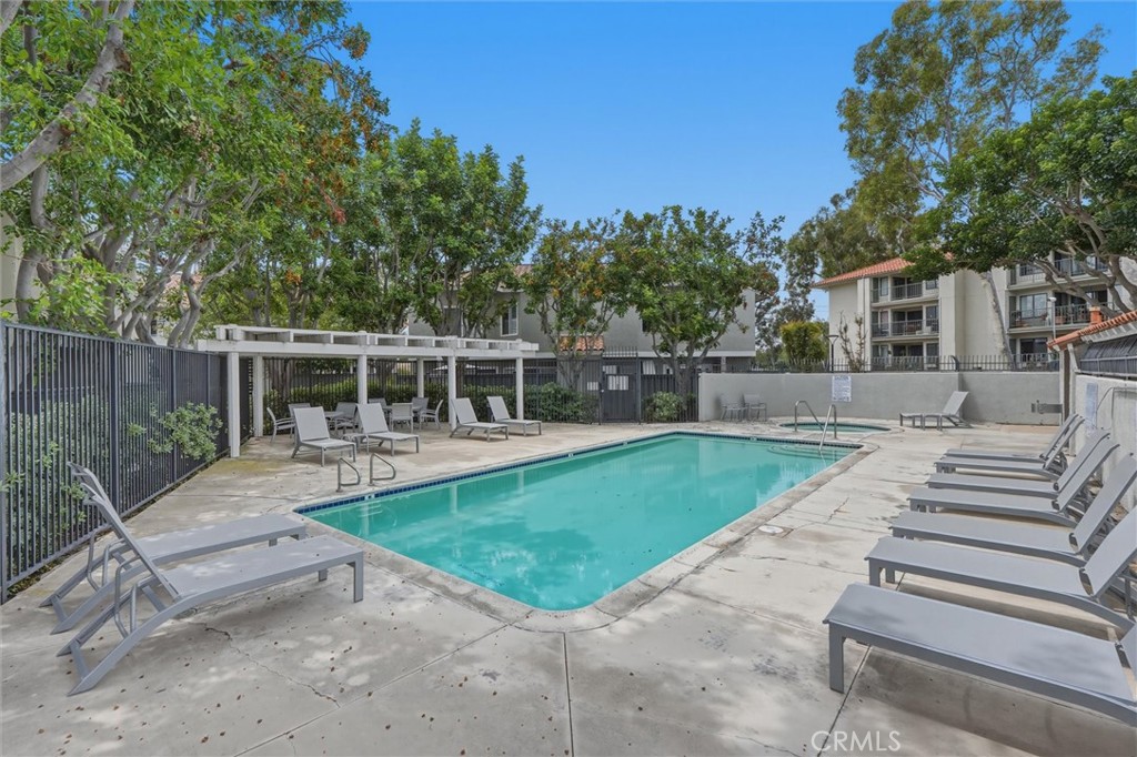 220 Lemon Grove